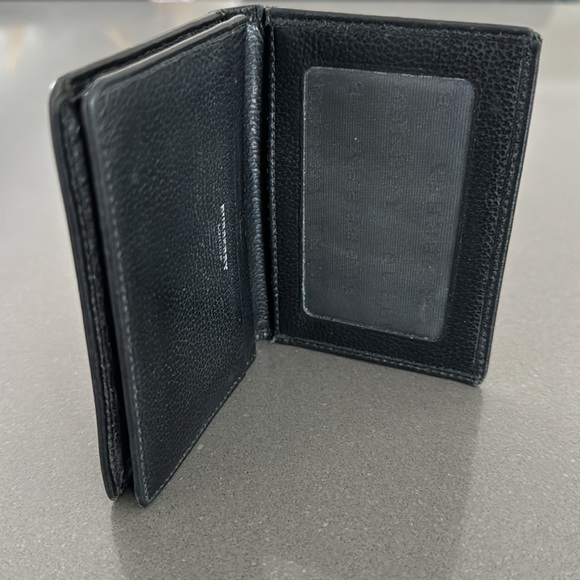 Burberry Pre Loved Card Wallet in great condition. Check pic and ask questions. - Picture 5 of 11